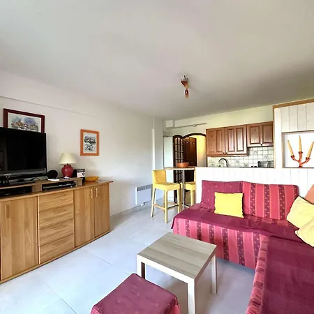 La Baie Climatise, Vue Mer, Pour 4 Personnes Avec Piscine Sur La Presqu'ile De Giens A